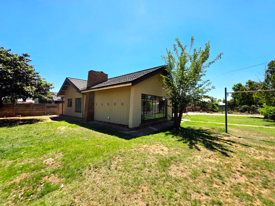 3 Bedroom Property for Sale in Hospitaalpark Free State